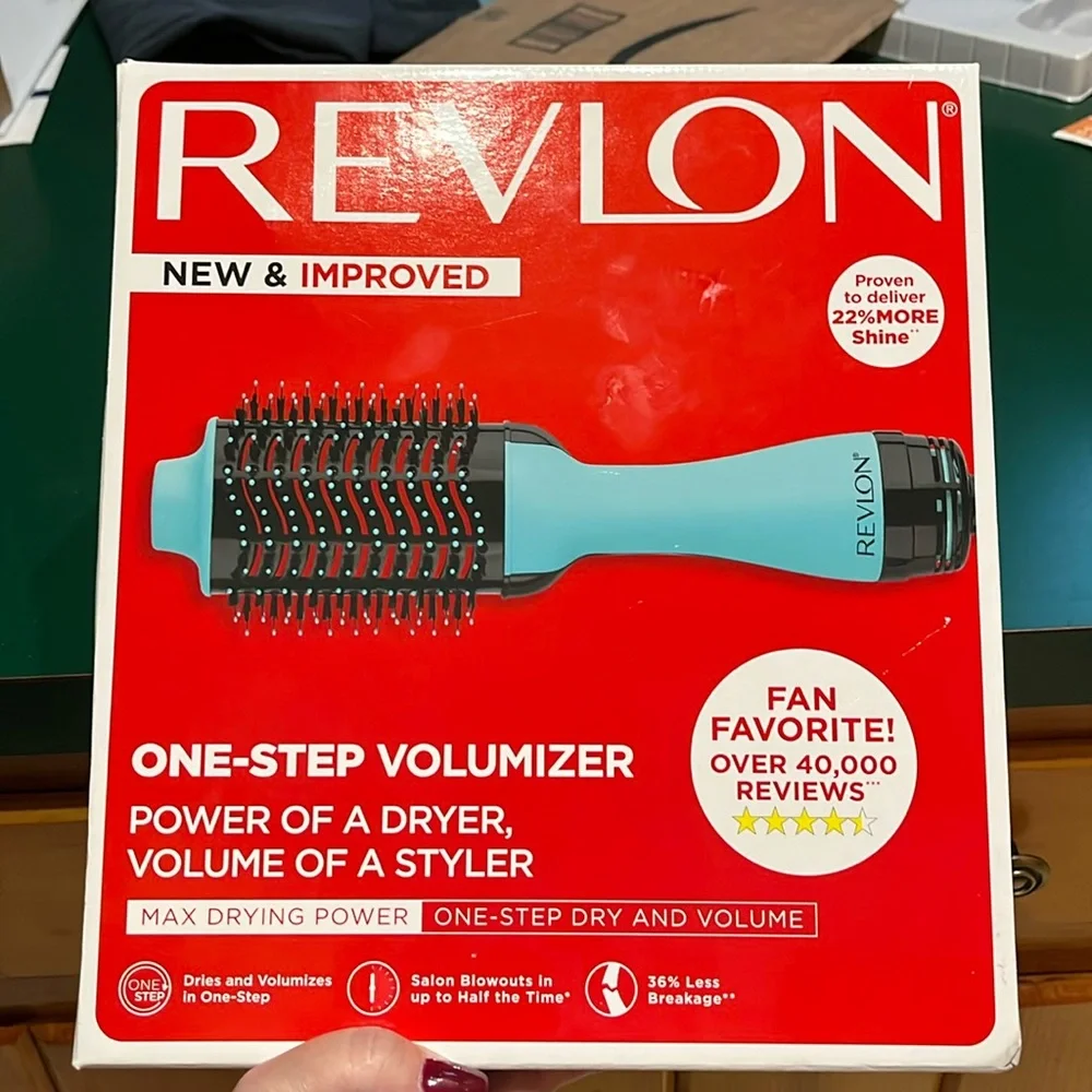 NIB Revlon One-Step Hair Dryer And Volumizer Hot Air Brush